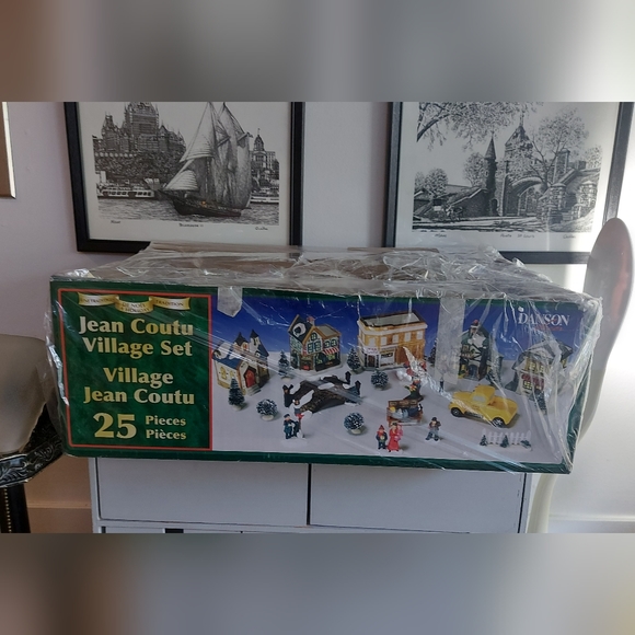 Illuminated Village for the Holiday SeasonJean-Coutu Village. - Picture 11 of 12